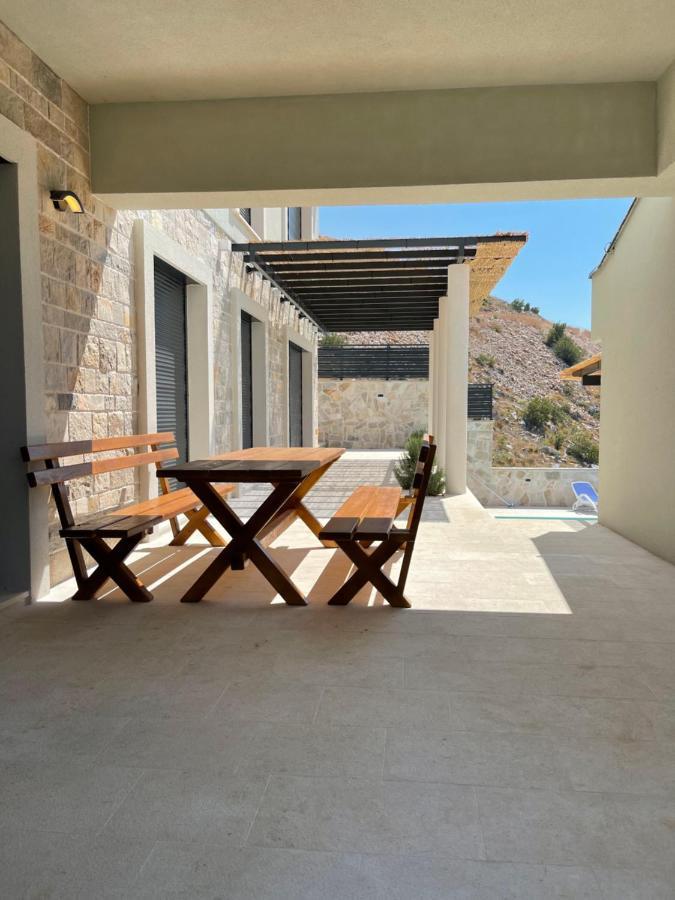 Bellavista Villa Ivanica ภายนอก รูปภาพ