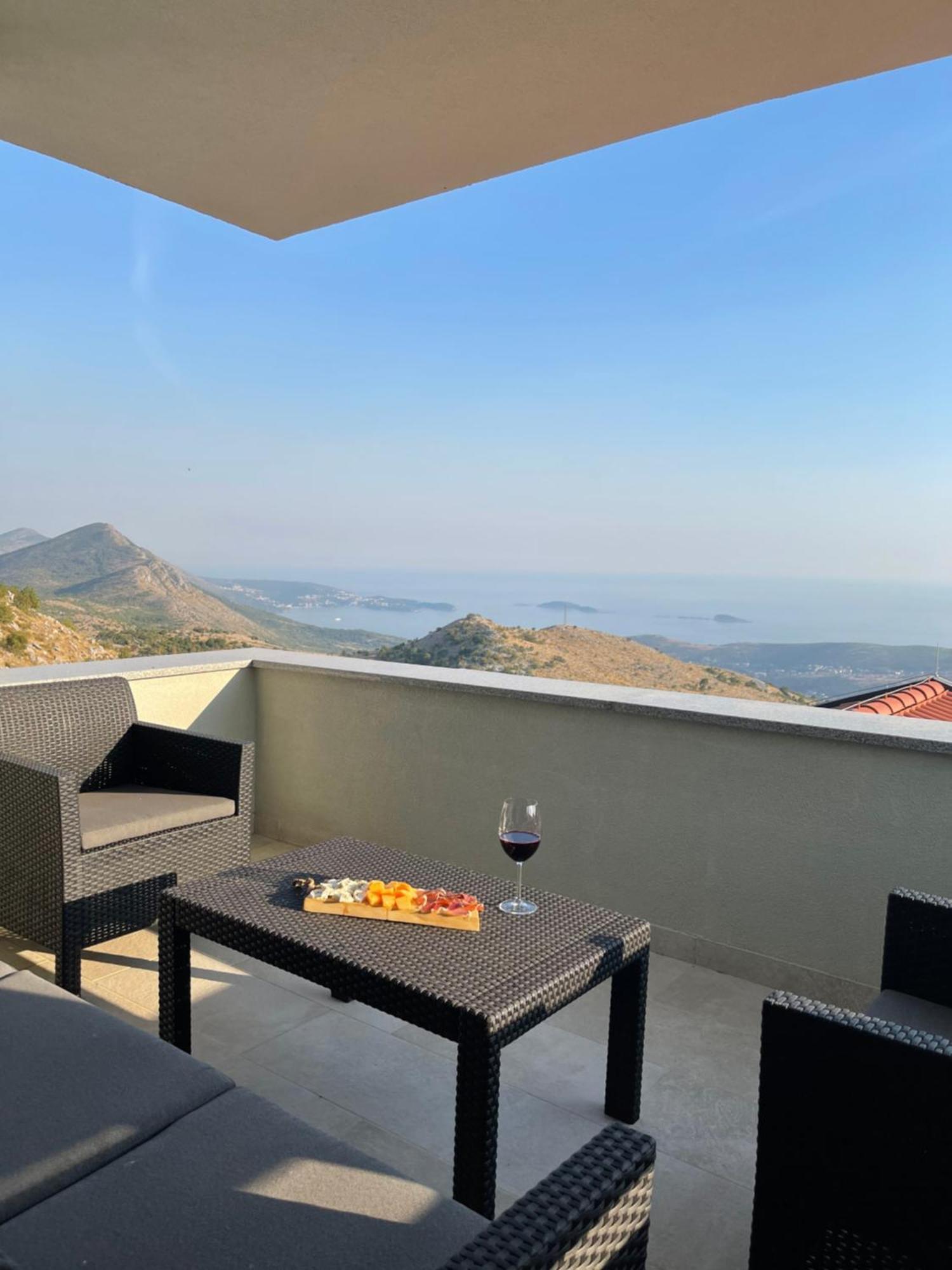 Bellavista Villa Ivanica ภายนอก รูปภาพ